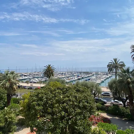La Porte De France By Connexion Apartmán *